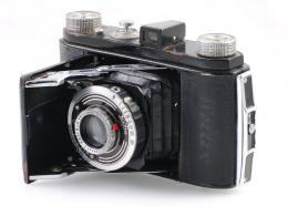 Welta Weltix – lente Compur 1:2,9 = 5 cm.